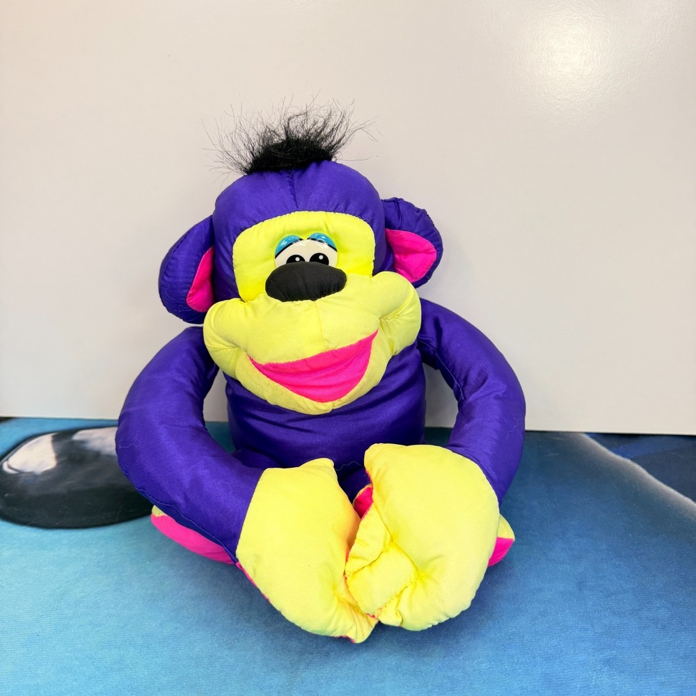 Vtg 1993 Fisher Price Shivers Gorilla Plush Monkey Mechanical Shaking Chattering